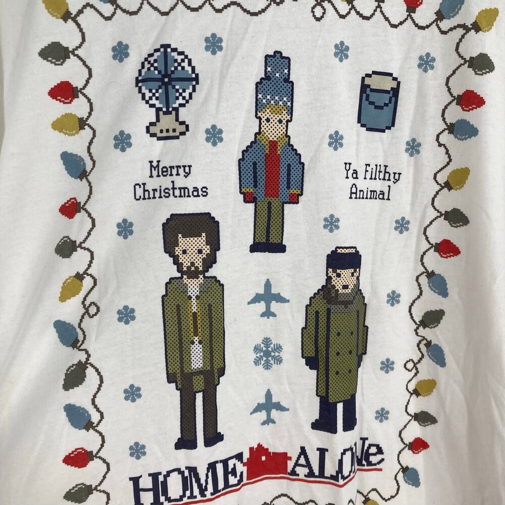 Home Alone Graphic White Filthy Animals Short Sleeve Tee Size Medium Women’s NEW - Picture 3 of 9